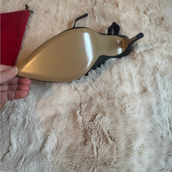 Valentino Garavani

Rockstud Ankle Strap Pumps With Tonal Studs 100 MM - Picture 4 of 15